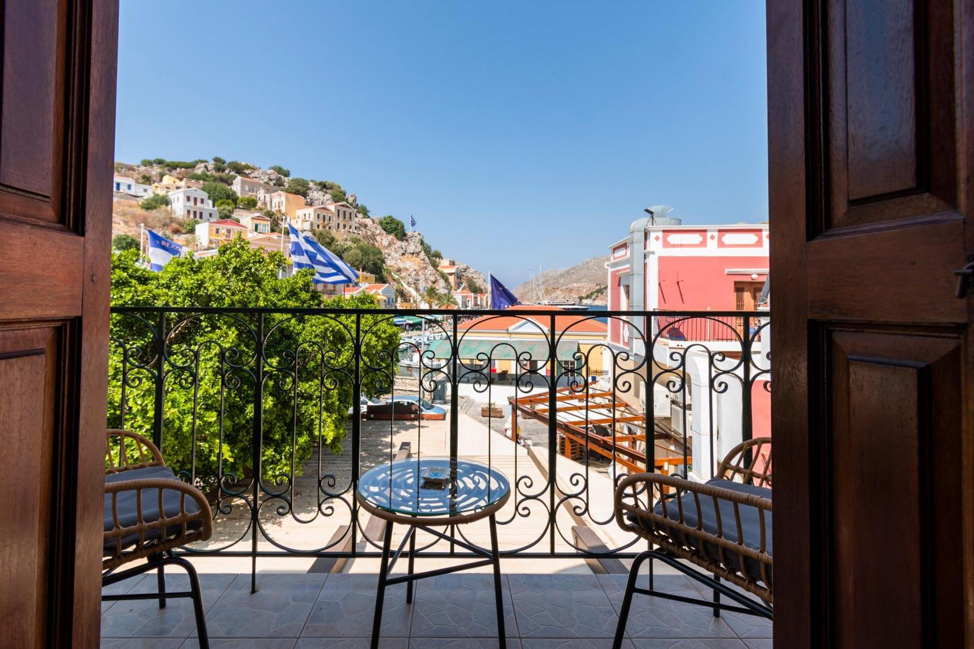 Myrtia Apartment Đảo Sými Ngoại thất bức ảnh